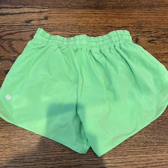 Lululemon hotty hot shorts in green and blue - Picture 4 of 9